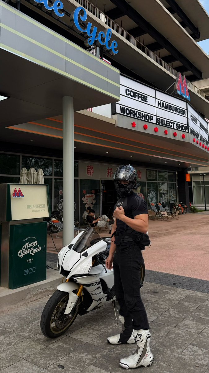 年轻的丈夫 tweet media