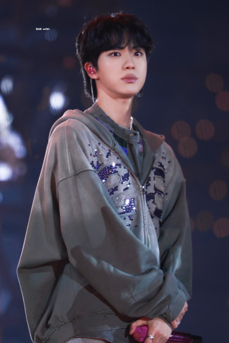 260411

#방탄소년단 #김석진 #석진 #진 #BTSJIN 
#BTS_ARIRANG #BTS_WORLDTOUR_ARIRANG