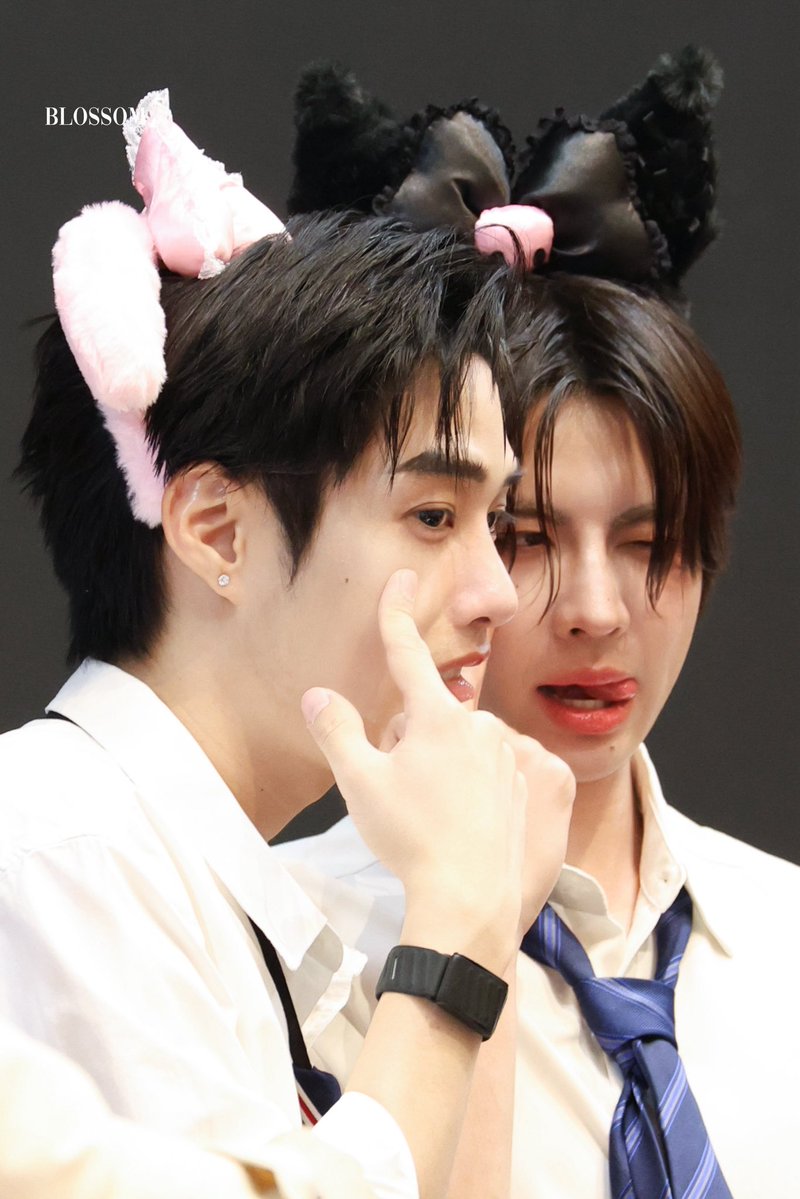 หลิง𝐁𝐥𝐨𝐬𝐬𝐨𝐦♥ tweet media