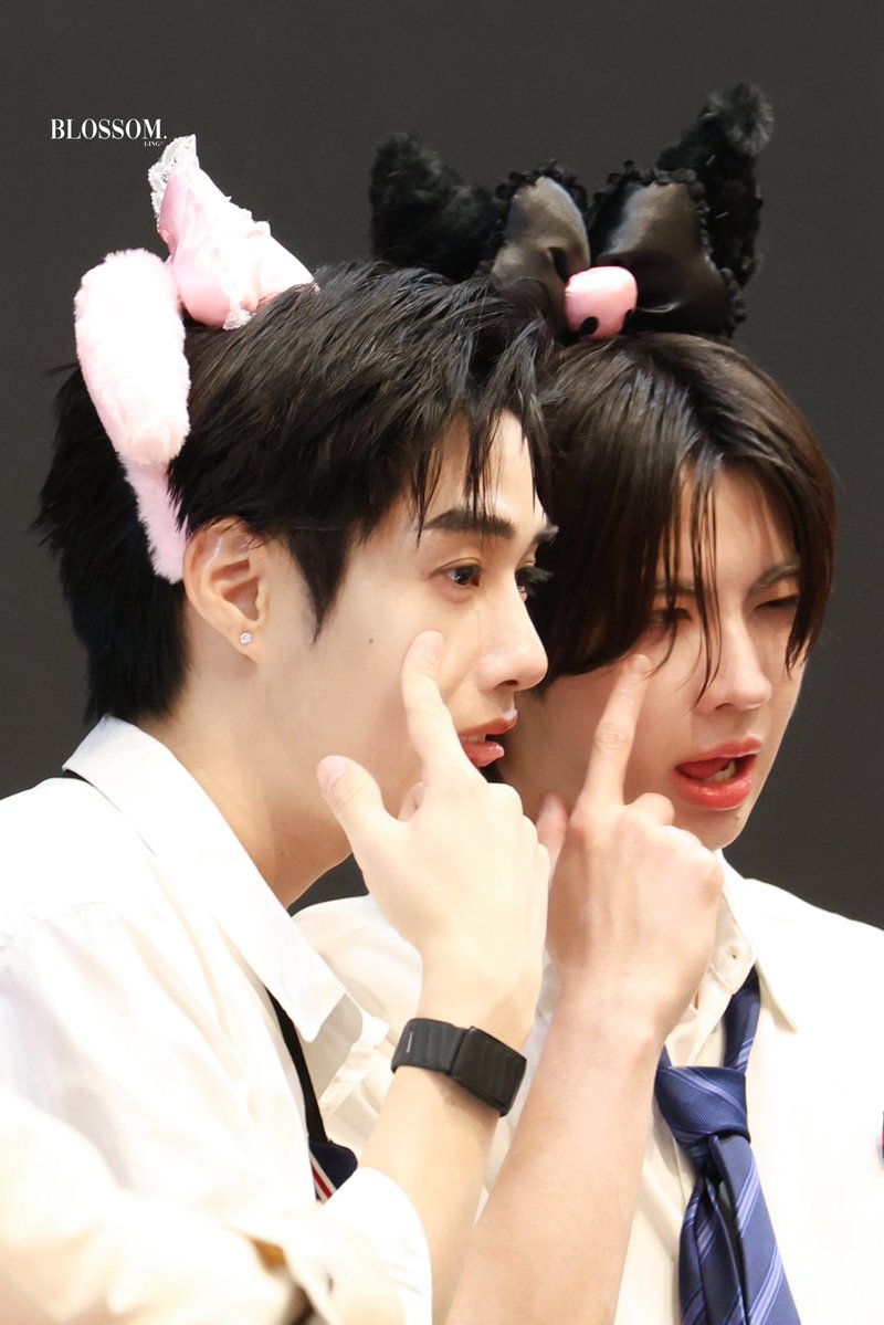 หลิง𝐁𝐥𝐨𝐬𝐬𝐨𝐦♥ tweet media