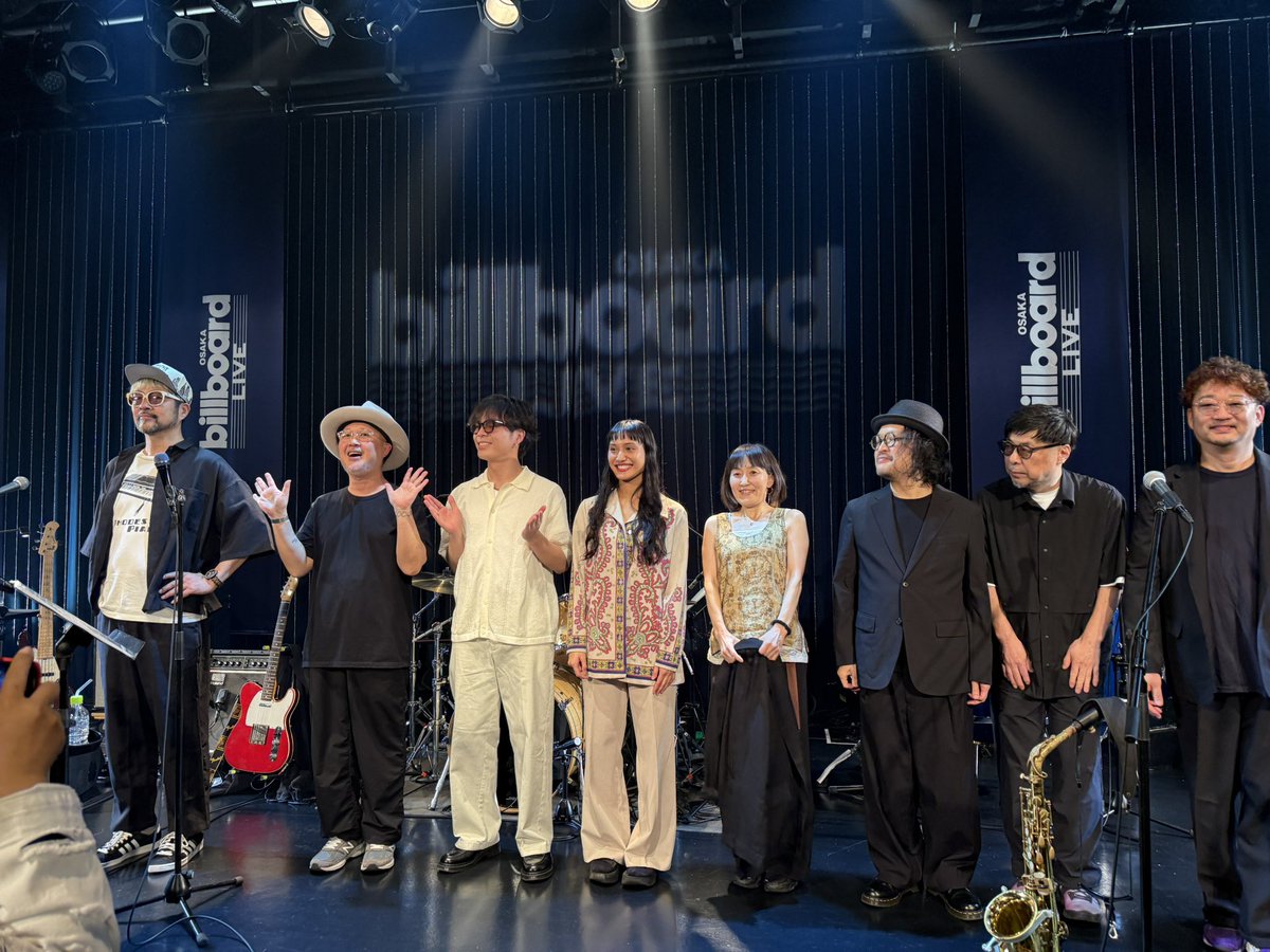 musasabeing's tweet photo. 初めて生で聴くRYUSENKEI、Sincereの歌。
どこまでも透明なのにしっかり熱量も感じる声色。抽象的だけど吸い込まれそうな質感✨
バンドのグルーヴもドストライクなタイム感だし、大好きな音色達。とても気持ちよくずっと浴びていたかった笑　
ニューアルバムが楽しみ♪ https://t.co/h2PPHBAm6R