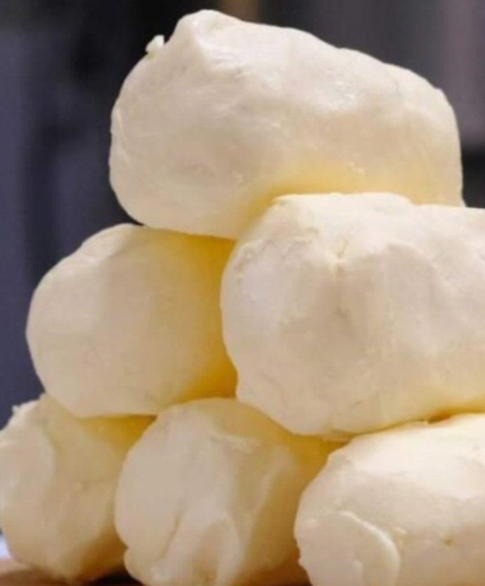 🧀 Ev yapımı peynir – katkısız, tam yağlı
🥫 Kışlık domates salçası – güneşte bekletilmiş, taş gibi kıvam
🧈 Köy tereyağı – mis gibi kokan doğal yayık
🥟 Ev mantısı – el açması, bol kıymalı, hazır stok
🍇 Gerçek nar ekşisi – şeker yok, glikoz yok, saf nar
🌶 Doğal baharatlar –