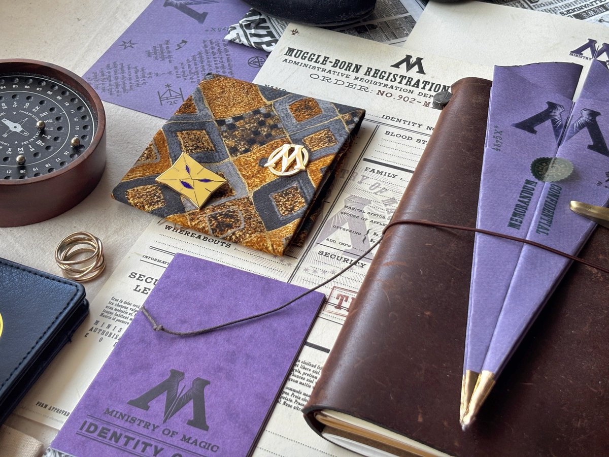 Ok0yuN's tweet image. 🎓🪄࿐

𝐌𝐢𝐧𝐢𝐬𝐭𝐫𝐲 𝐨𝐟 𝐌𝐚𝐠𝐢𝐜
┈┈┈┈┈┈┈┈┈┈┈┈┈┈┈
#HarryPotter #MinaLima