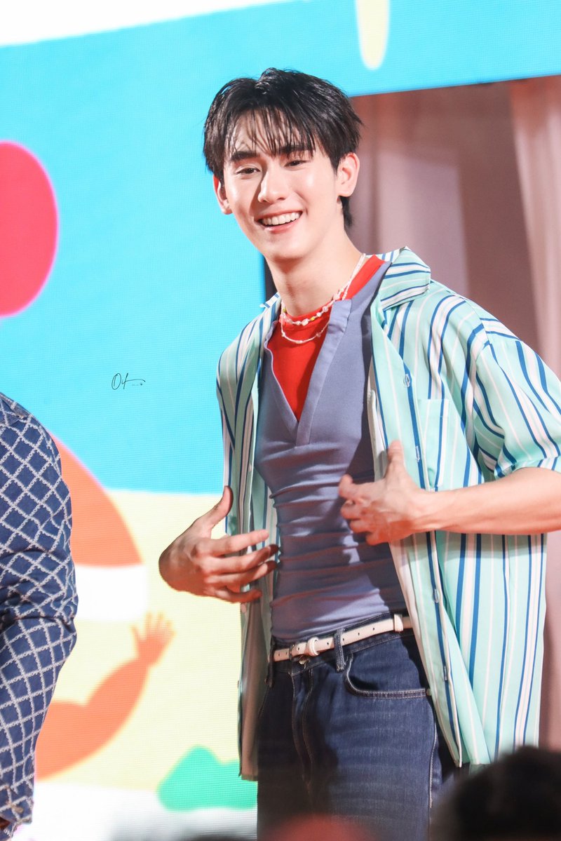 AT ･ ͜ʖ ･ ✿ tweet media