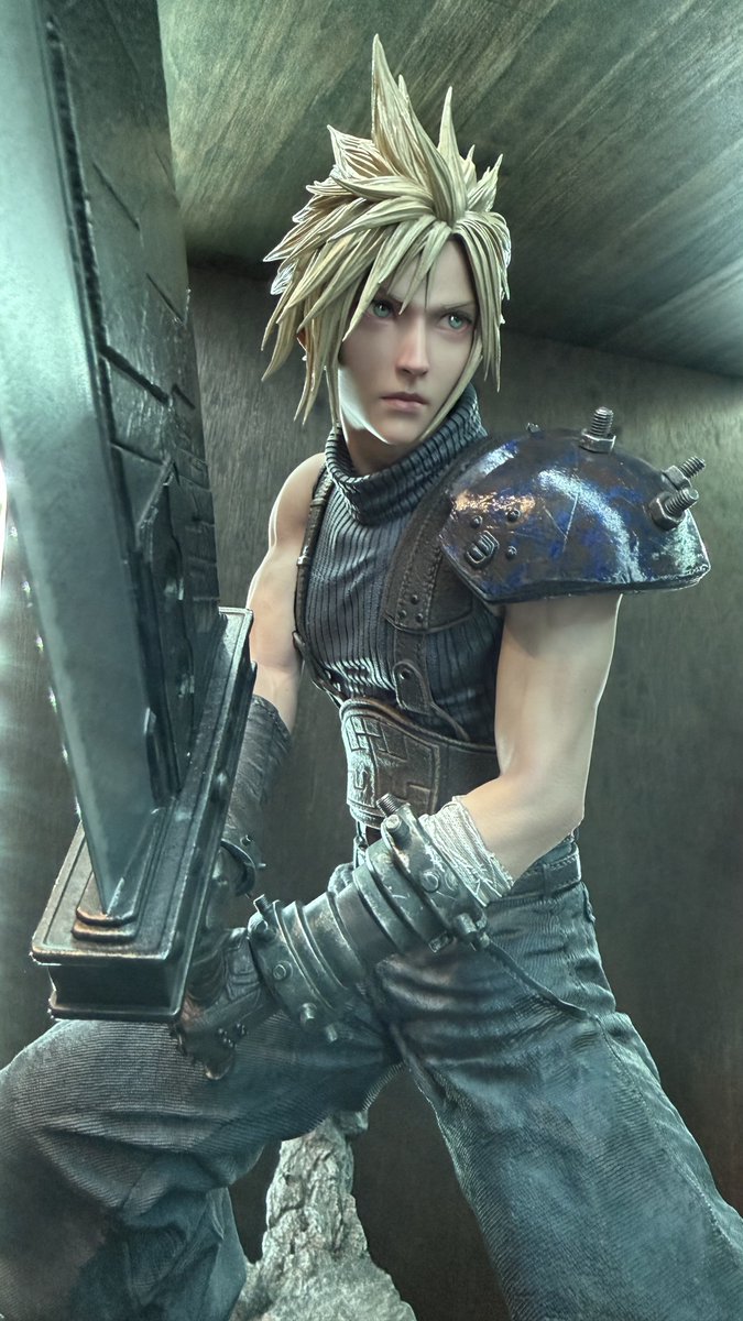 figure_statue's tweet image. 重い腰を上げ
ようやくクラウドも開封しました📦
セフィロスも良かったですが
クラウドもどの角度からでも見れます😍
並べて飾ると最高🥳
ザックスやエアリスも待ち遠しいです😚
＃Cloud Strife 
＃FF7R 
＃prime1studio 
＃statue