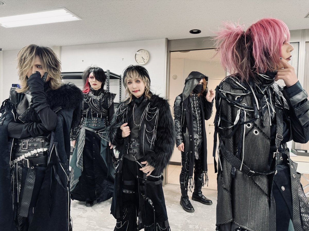 NICOLAS_OFFICIAL tweet media