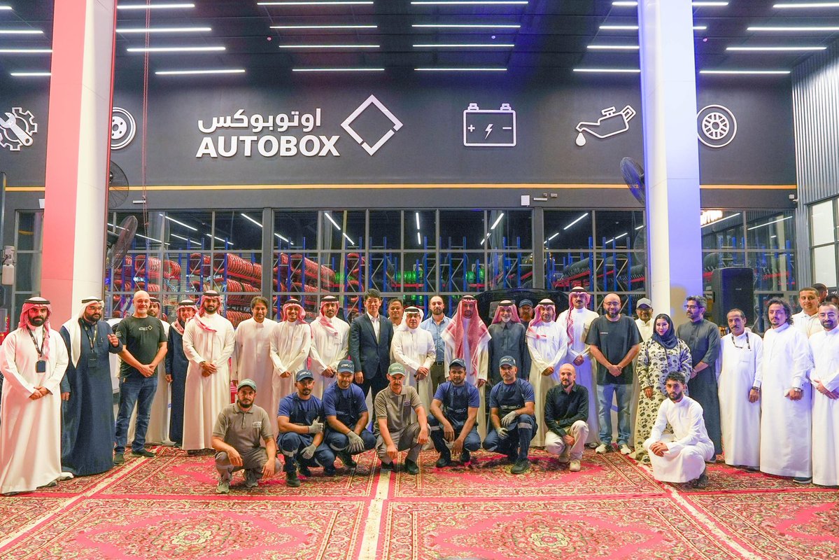 هاشتاق السيارات tweet media
