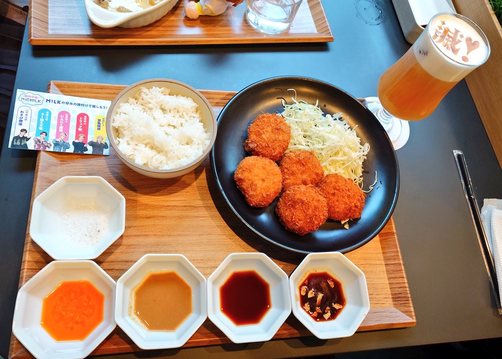 KeN_Exiri's tweet photo. MiLKのコラボカフェと、グラサイのはしご✨️ヒレカツのソースは、ラー油ネギ塩が気に入った！ https://t.co/tHfL4Fp12M