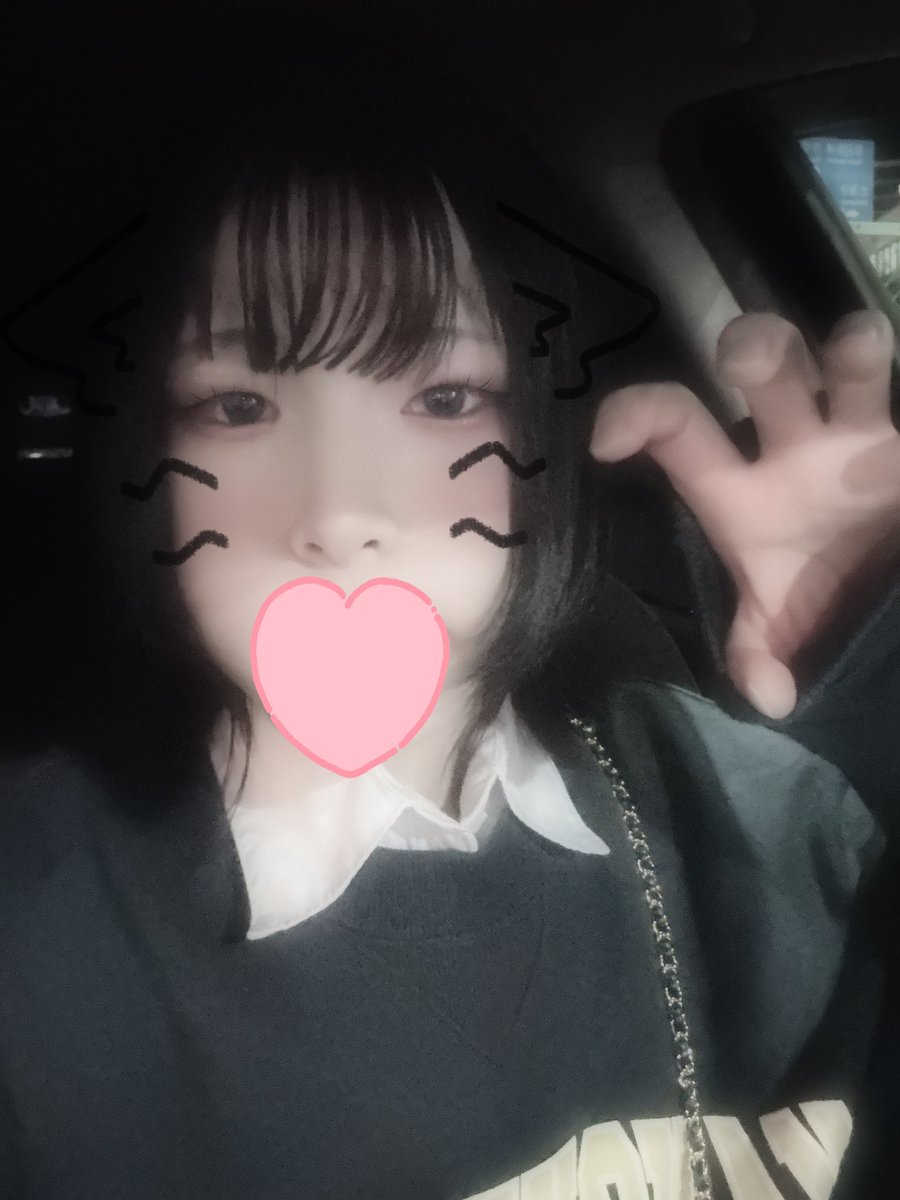 おみみ tweet media
