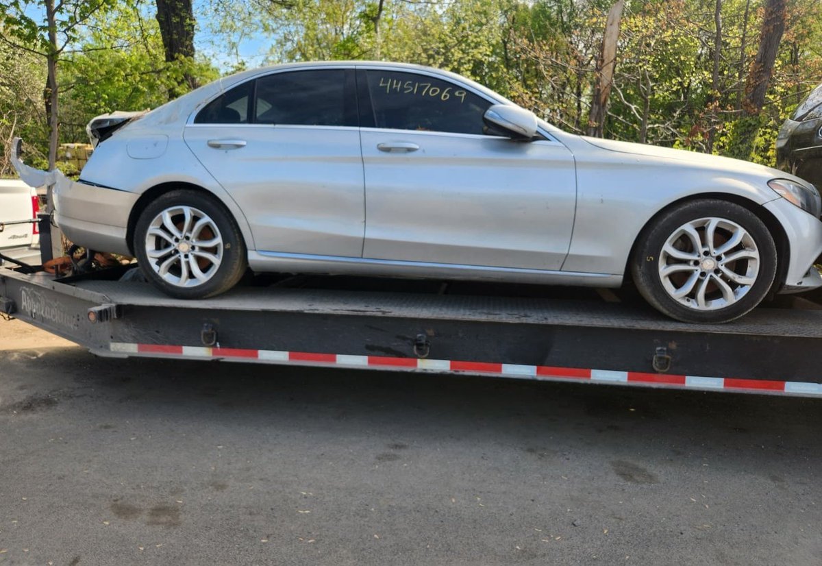 Kezie_logist01's tweet image. 2015 Mercedes-Benz C300
2020 Hyundai Sonata

We don’t just ship cars… we move them with precision and power.
Kezie Logistics — perfection in motion 🚚🔥
#CarShipping #DeliveredRight #LogisticsLife #ShippingExperts #AutoLogistics