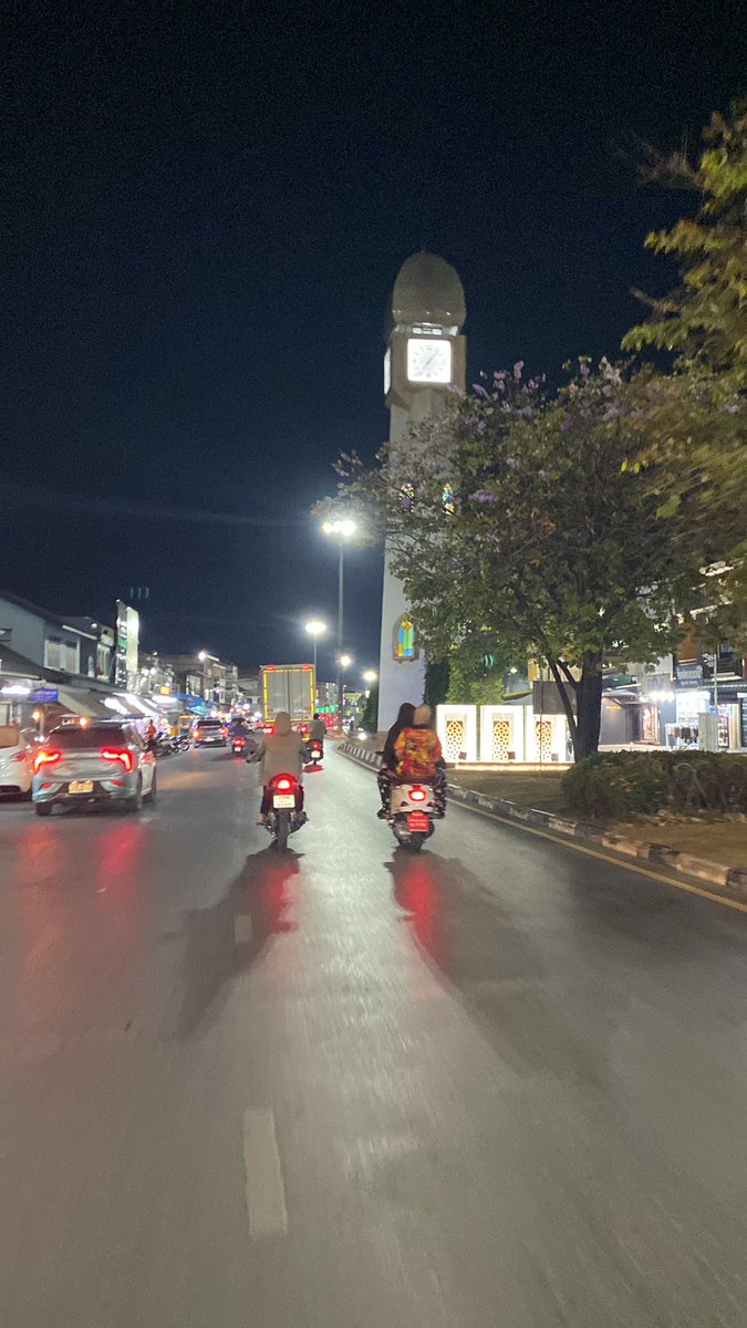 Name 🌻:) tweet media