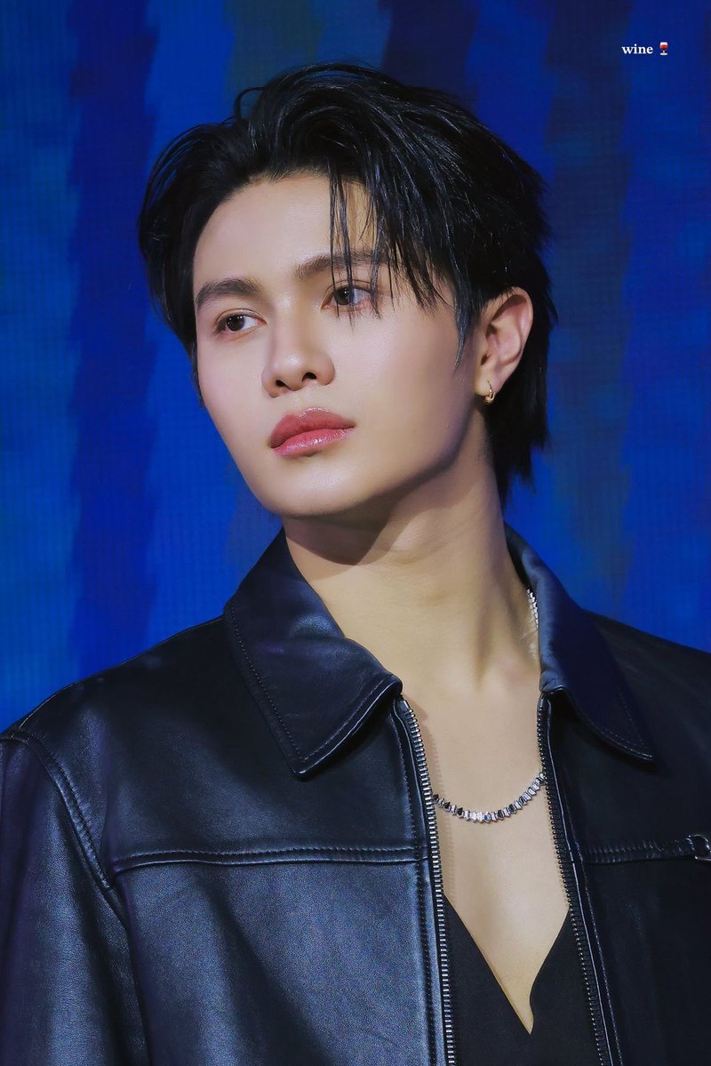 William jakrapatr Media tweet media