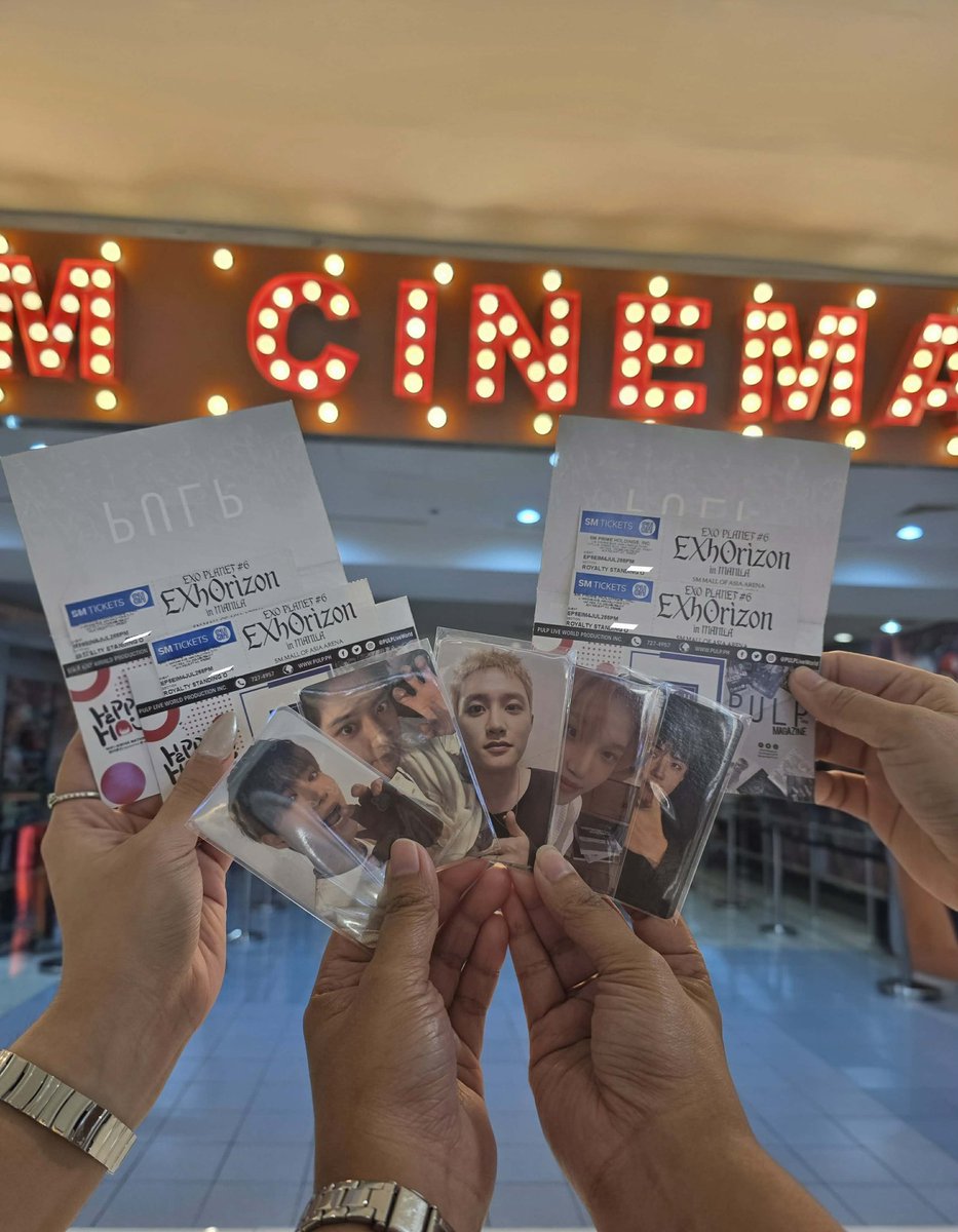 jodimyeon's tweet photo. SEE YOU ON JULY, EXO! 😭❤️ — with @MchllMln @whynotjini @Micaaxxi
#ExhorizoninManila https://t.co/6DcFFtUIuX