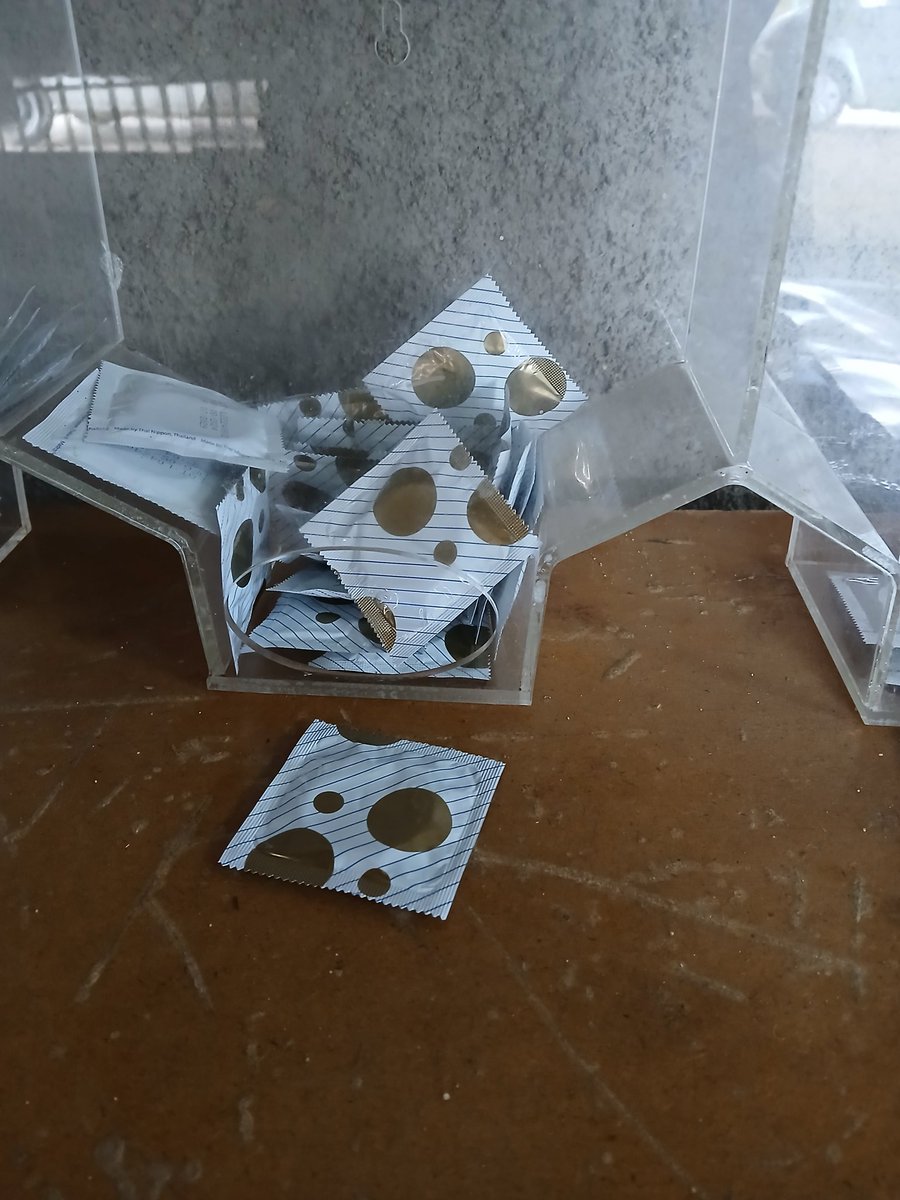 AlphaShawa63171's tweet image. Your health, your choice, your future. Condoms prevent HIV, STIs, and unplanned pregnancies. Safe choices are smart choices.
#SexualHealth
 #ProtectYourself
 #PublicHealth