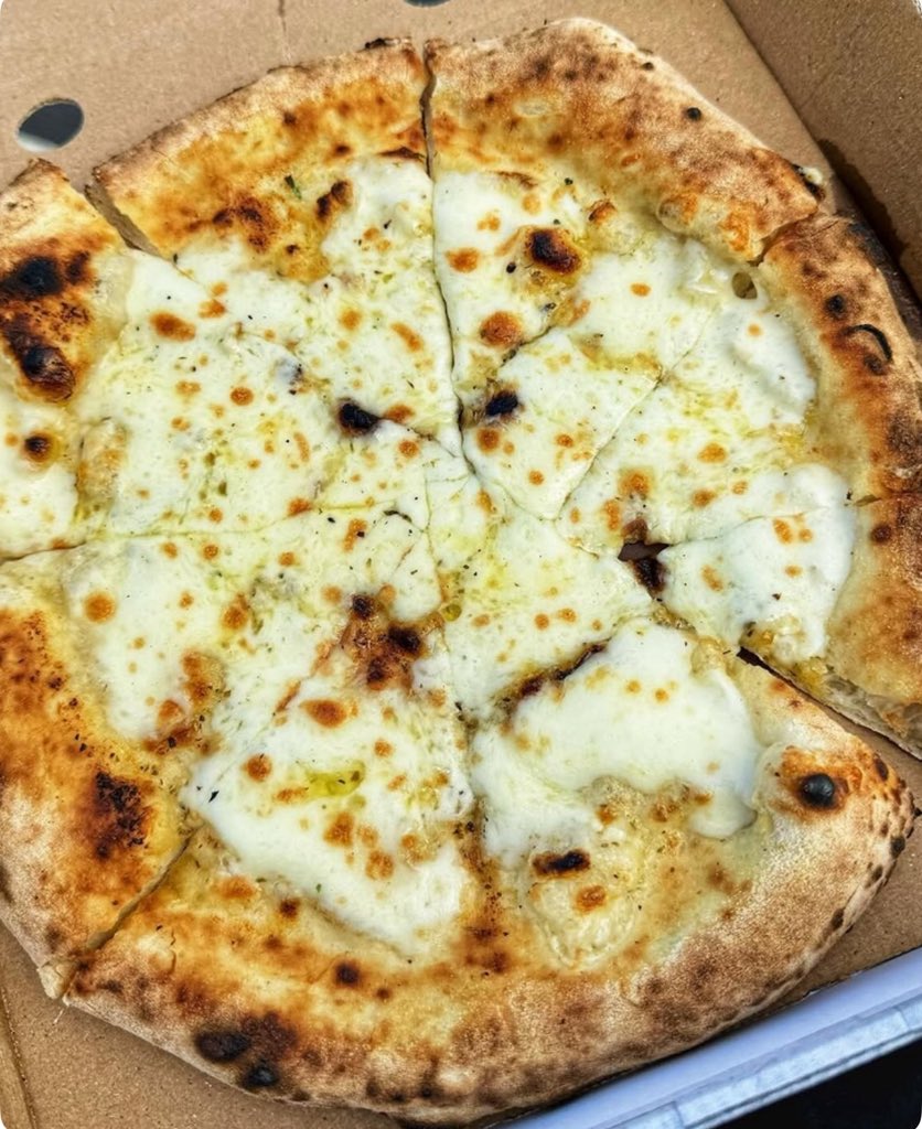 BLUE COLLAR 🌮🍔🍹 tweet media