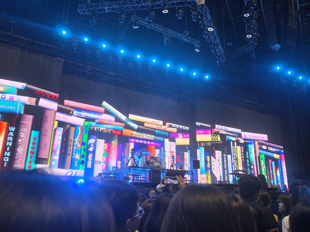 카메라 시야 나쁘지않은거같기도하고