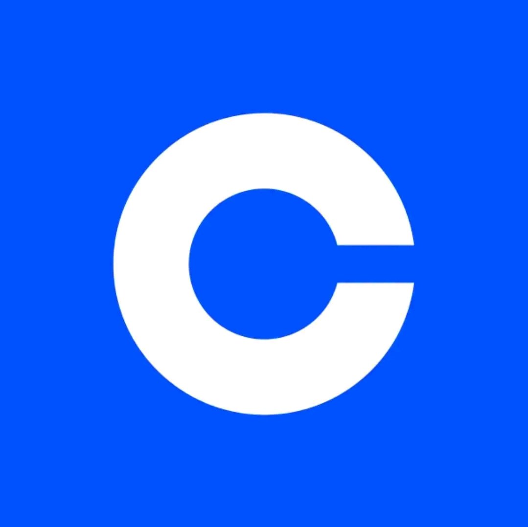 223Simonra's tweet image. 🚨 If I had to choose ONE for the next 5 years: #COIN

Here’s the simple thinking:

🇺🇸 COIN sits at the center of the entire crypto economy.

When crypto expands → Coinbase doesn’t just benefit, it becomes core infrastructure.

• Exchange + custody + institutional rails