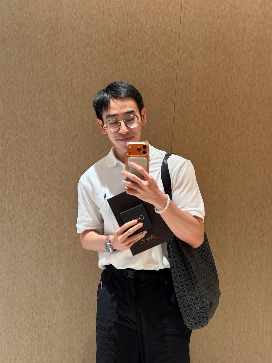 ไอแว่นจตร. tweet media