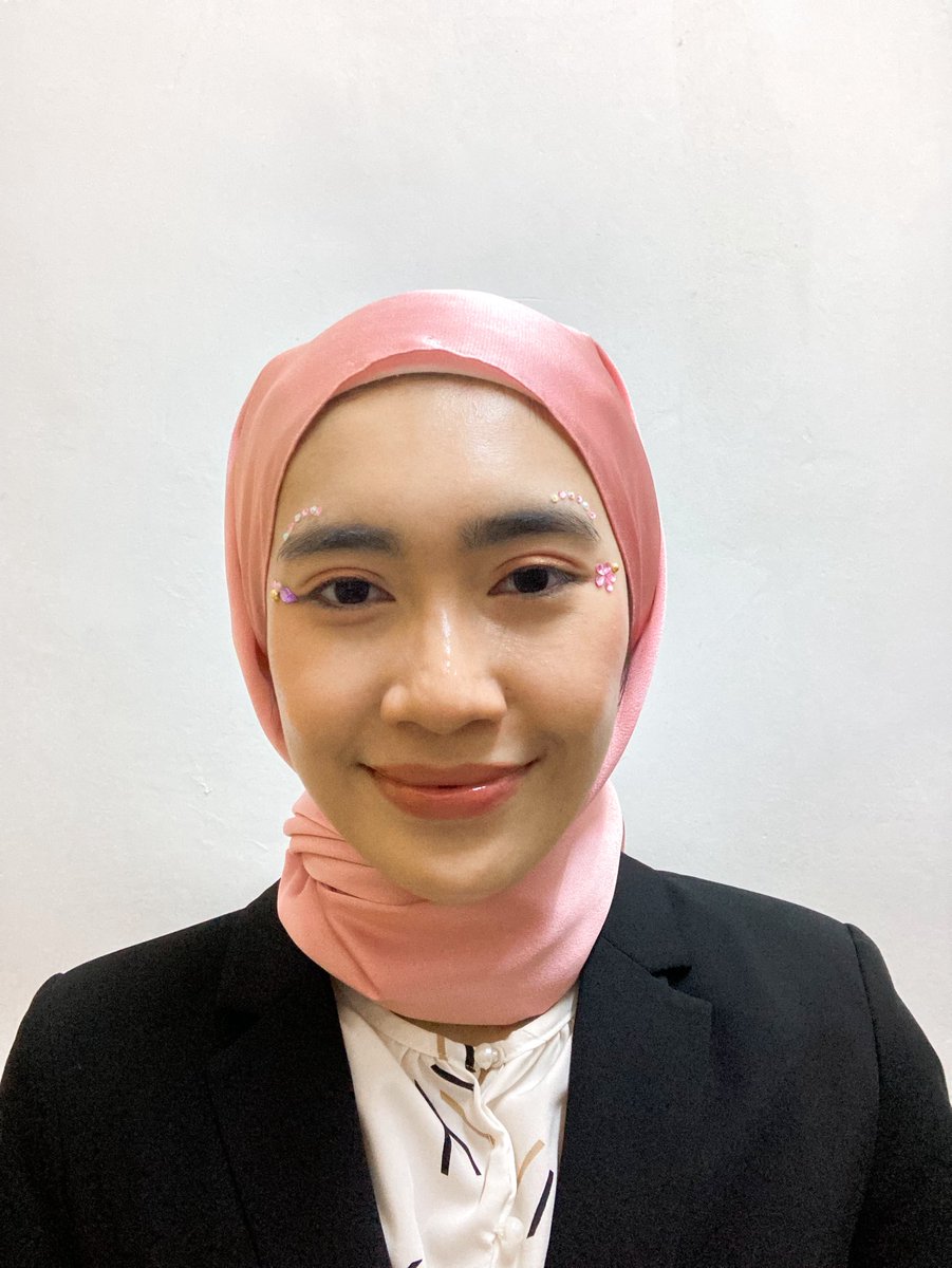 mindyrbusinesss's tweet image. 2026 corporate photos 😎 #GenZ