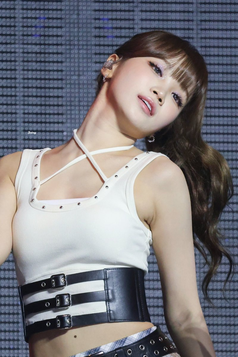 chaewon archive tweet media