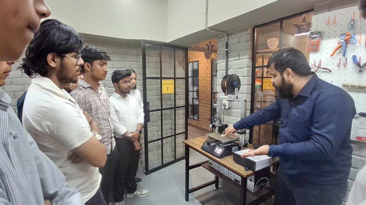 FIMTDELHI's tweet image. Shaping the Next Generation of Data Scientists.
BCA &amp;amp; B. Tech. students from FIMT took their learning beyond the classroom with a high-impact industrial visit to DUCAT, New Delhi.
CHECK ALBUM: facebook.com/share/p/18LLrL…
fimt-ggsipu.org
#FIMT #DataScience #BTech #BCA