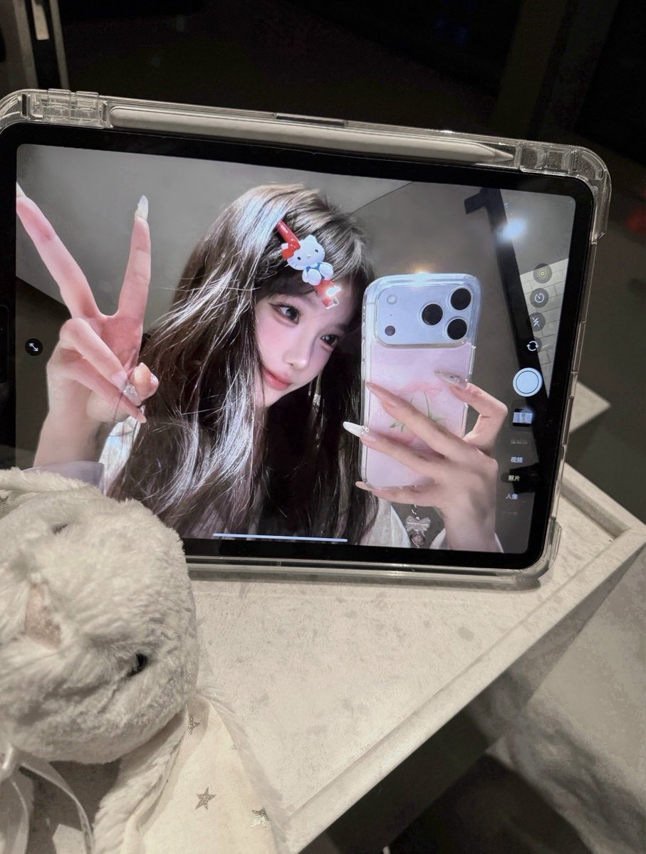 ℳ𝑜ℳ𝑜.🩰༘⋆ tweet media