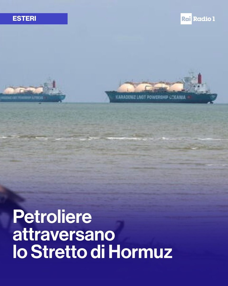 Radio1Rai's tweet image. 🔵#Iran Un convoglio di petroliere in partenza dal Golfo è in transito nello Stretto di Hormuz. Lo mostrano i dati Marine Traffic citati da Bbc. Si possono osservare diverse imbarcazioni in movimento, tra cui navi per il trasporto di #petrolio, #gas e prodotti chimici.