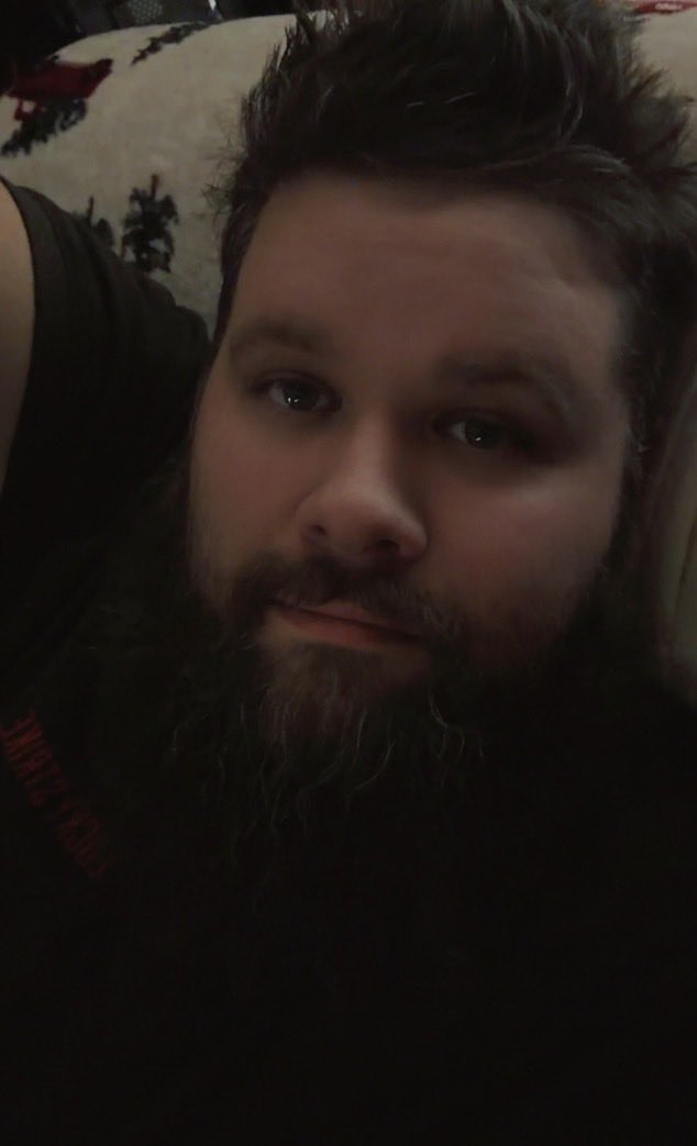 SSBunker02's tweet image. 🥱 
#selfie #late #tired #me #bedtime