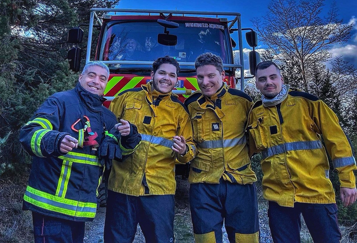 sdis_06's tweet image. Le SDIS 06 vous souhaite à tous un merveilleux week-end !☀

Qu'avez-vous de prévu ?
___
📸X.SOMMER / SDIS 06
 #pompier06 #SDIS06 #weekend