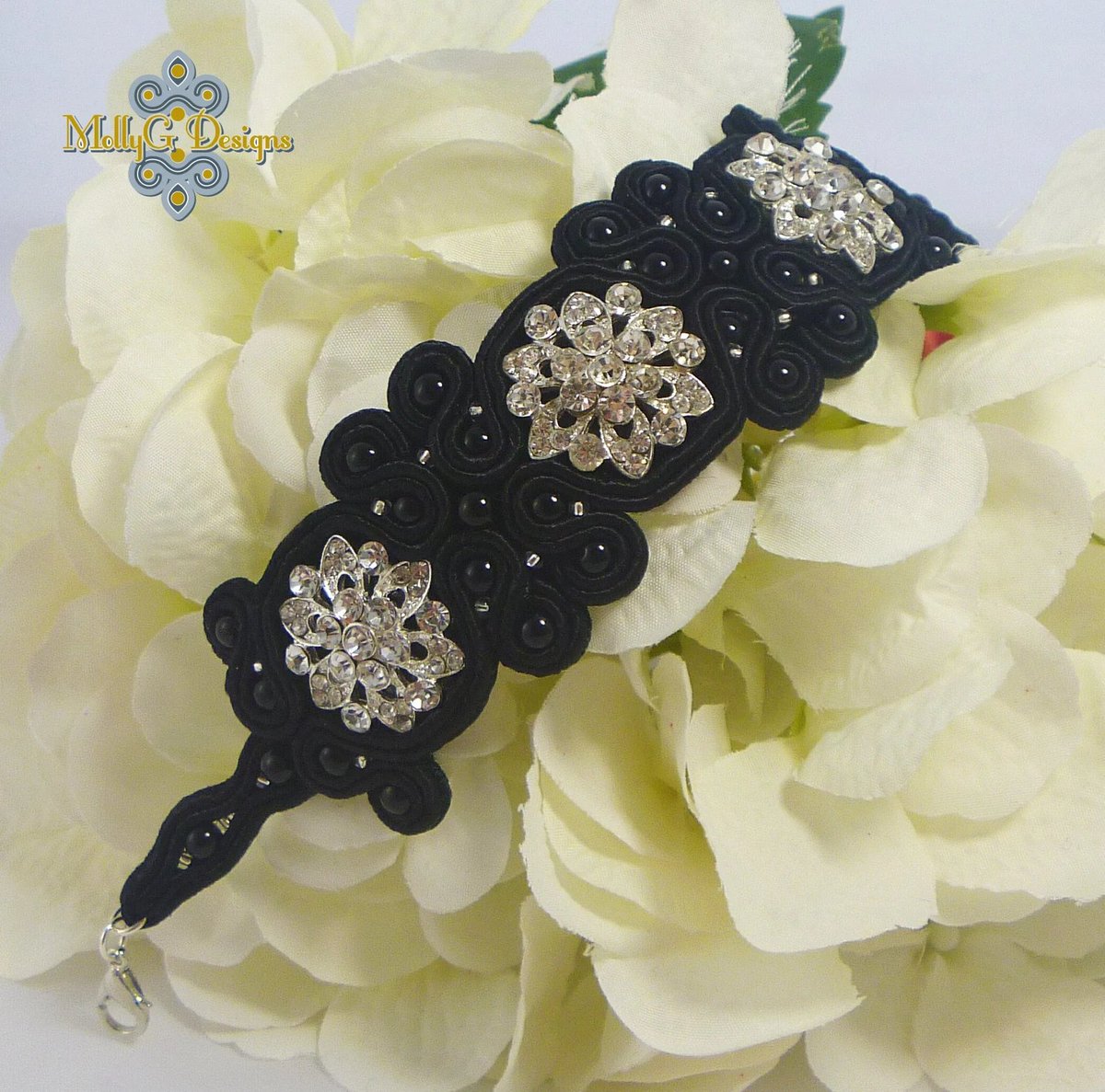 MollyGDesigns's tweet image. Ready to sparkle on a night out. Unique jewellery.

etsy.com/uk/listing/132…
 #ukgifthour #mhhsbd #etsygifts #fashion