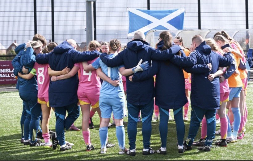 cbennett_ml2's tweet photo. Great week in Belfast with Scotland WU16s facing Northern Ireland in a double header. 🏴󠁧󠁢󠁳󠁣󠁴󠁿⚽️

Loads of learning across the 6 day camp with clear individual &amp; collective growth. 

Exciting to see the standard in Scotland continuing to rise.🙌🏻🙌🏻🙌🏻 https://t.co/f8ZzvD6eN9