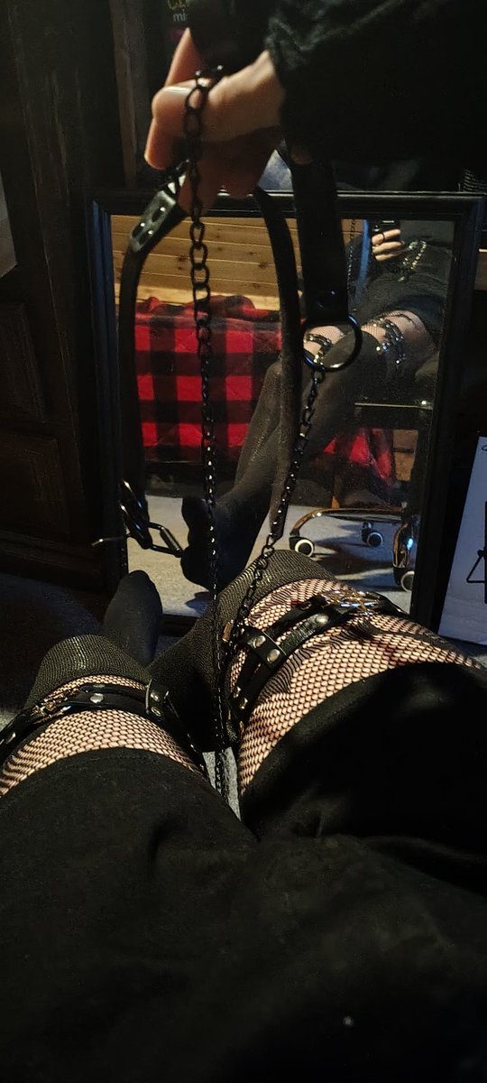 LovelyMarnu's tweet photo. Put your collar and leash on like a good dog.
#Femboy #Thighs #Collar #Fishnets #Leash #IPostToMuch https://t.co/xrzQv830xM