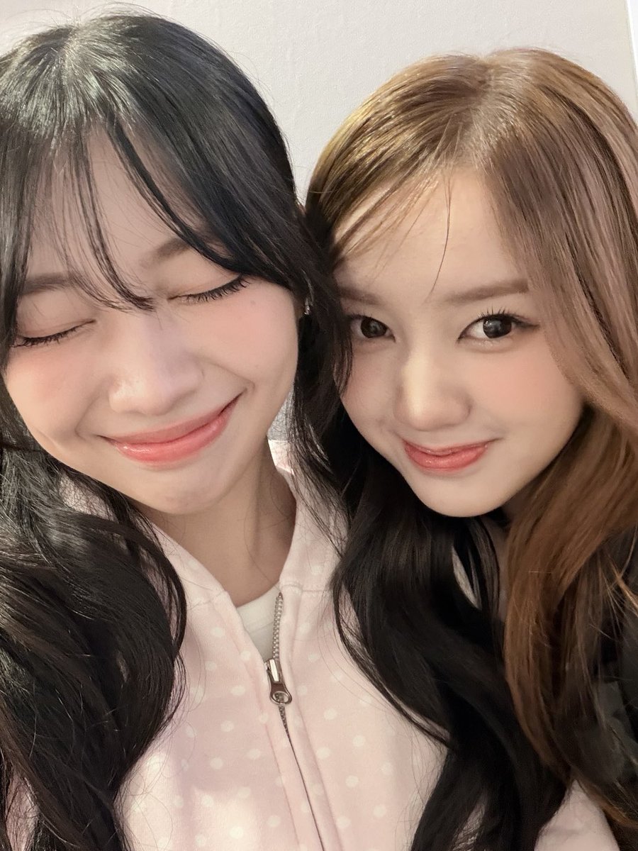 UNIS_offcl's tweet image. 엘리 생일축하해~💖💖💖

#UNIS #유니스 
#NANA #나나