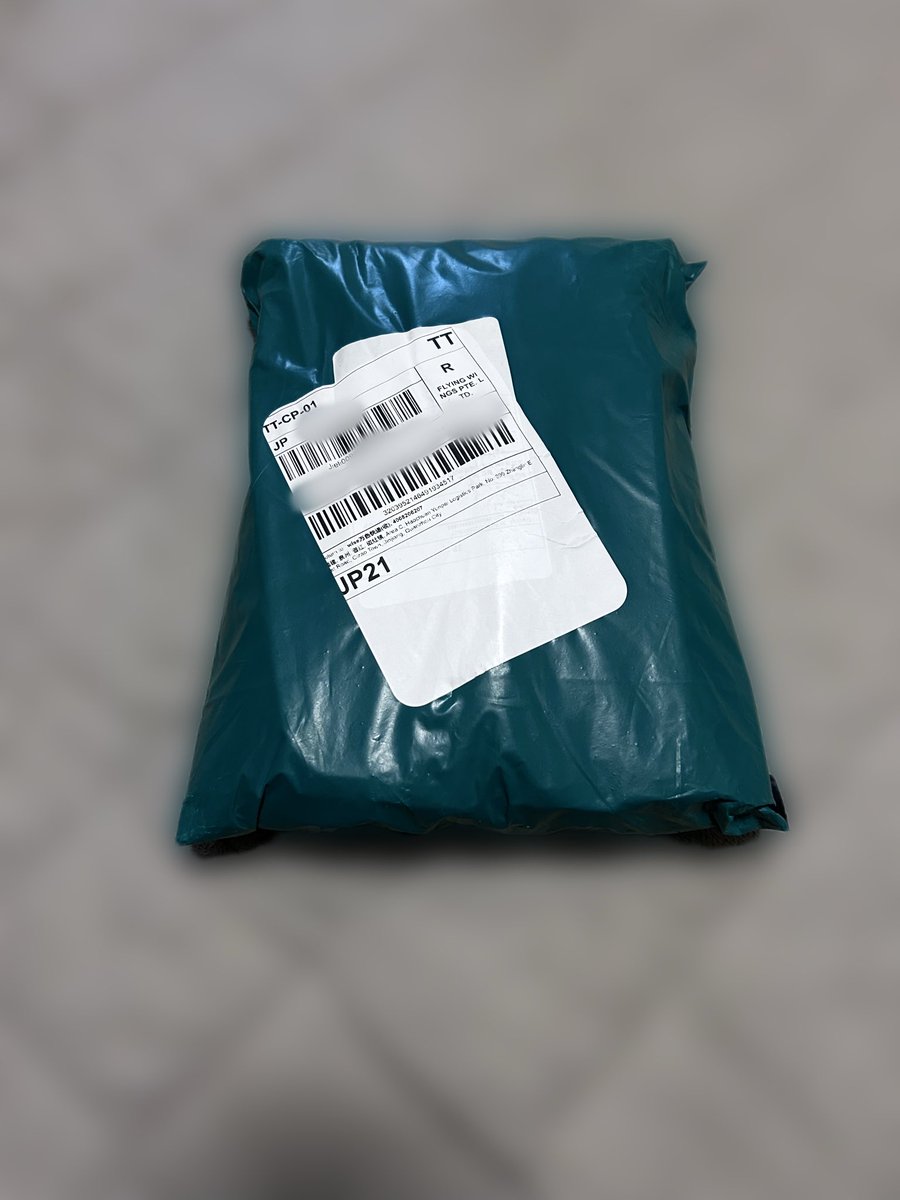 SanDiego_Jordan's tweet image. 今日のクルーネック。
キャラクターは好きなのでペコちゃんも着用しますよ。

そして広告でずっと気になっていたものがやっと届きました。海外からなのかな？
クッション硬めのAJ1に。
衝撃吸収・反発・フィット感は良いです。後は長距離での歩行で疲労軽減が重要かなと。
#mfcstore
#nike
#tiktokshop