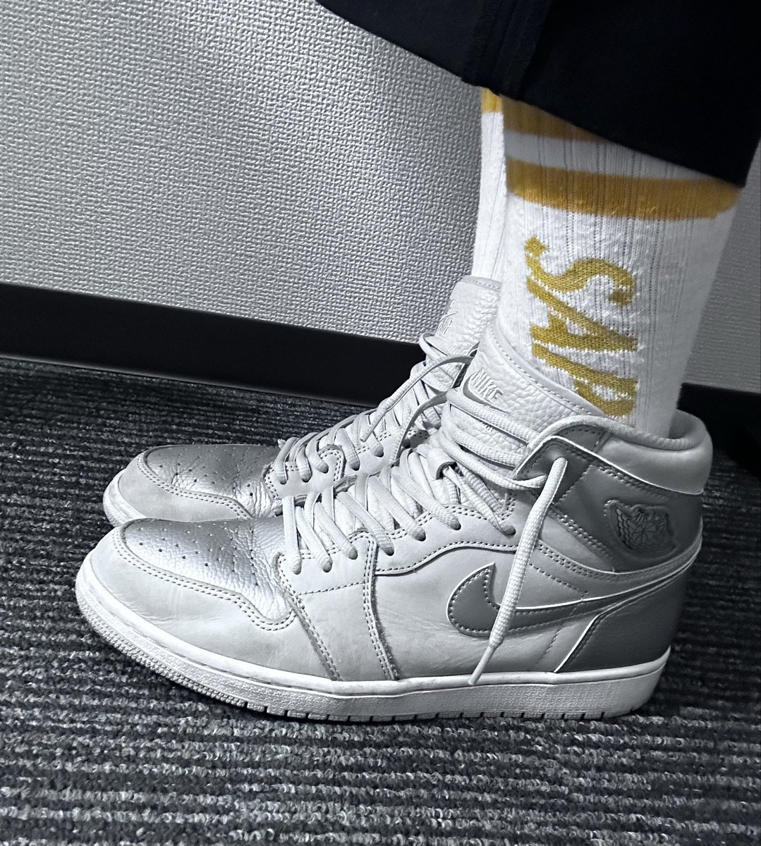 SanDiego_Jordan's tweet image. 今日のクルーネック。
キャラクターは好きなのでペコちゃんも着用しますよ。

そして広告でずっと気になっていたものがやっと届きました。海外からなのかな？
クッション硬めのAJ1に。
衝撃吸収・反発・フィット感は良いです。後は長距離での歩行で疲労軽減が重要かなと。
#mfcstore
#nike
#tiktokshop