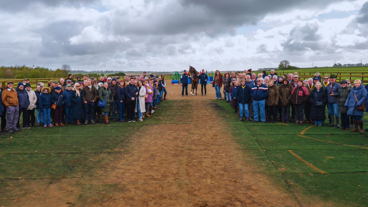 OldGoldRacing's tweet photo. Obligatory yearly group photo for John Barbour and @FOBRacing💛🤍 

📸 @allenphotos1 https://t.co/gqYjy3VHBD