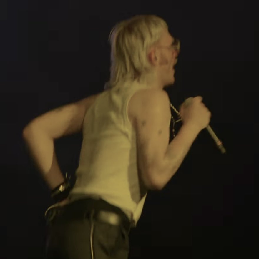 WHlTEGlRLW4STED's tweet image. 🫣 #okay #cool #amazing