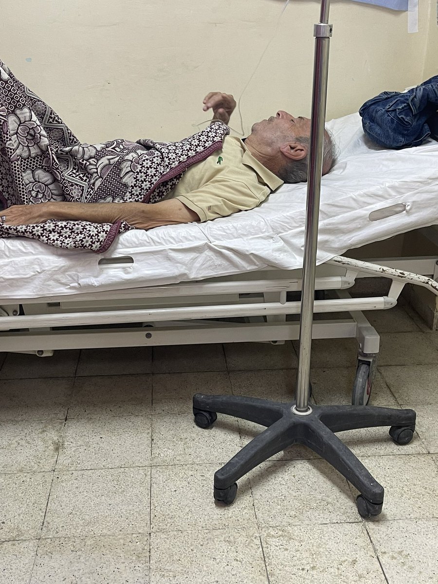 🚨 I’m sorry for sharing this photo of my father… but I have no other way to save him.

My father is fighting cancer that has reached his spine. He is now at risk of paralysis.

There is no treatment available in Gaza.
We have a medical referral, but he must travel urgently.