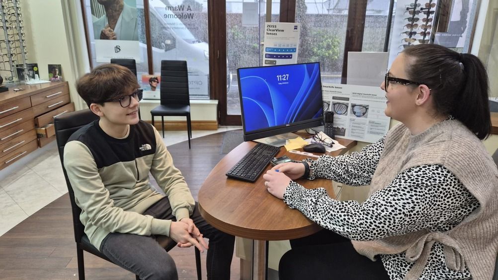 Eyeplan's tweet image. Irish #optical practice duo screen over 300 children’s eyes   - #Optician Online opticianonline.net/content/news/i…