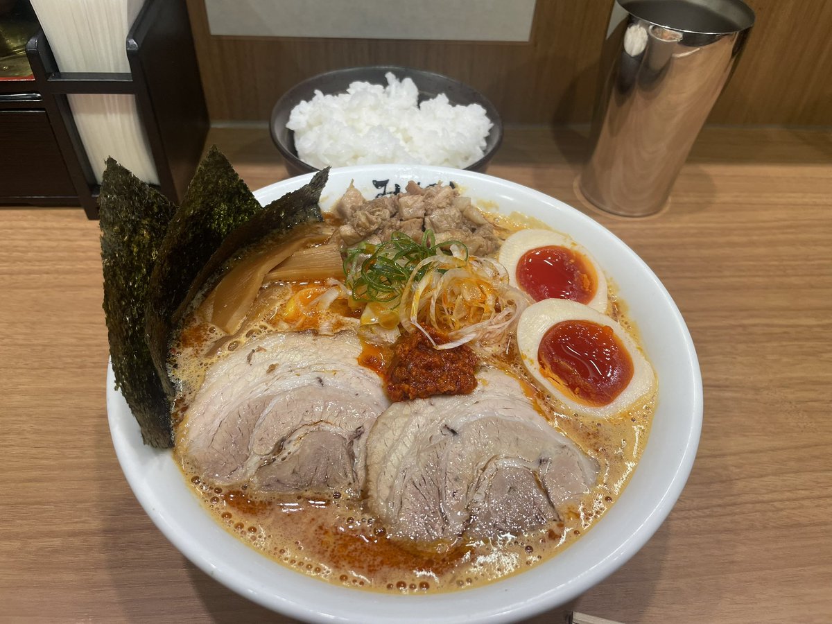 健太郎　@チューリップ 55周年🌷盛り上がり中^_^ tweet media