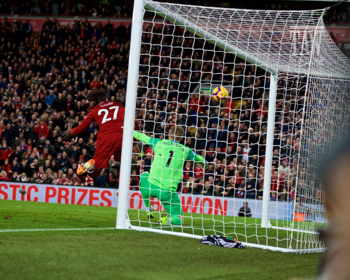 TheAnfieldWrap's tweet photo. This moment 😂 https://t.co/thHwL2NZ4g