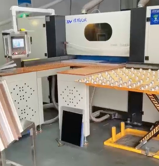 XinyaoMachinery's tweet image. 🔧 Professional machinery maker with custom solutions &amp;amp; fast delivery
#MachineryManufacturer #Custom #Engineering #Export