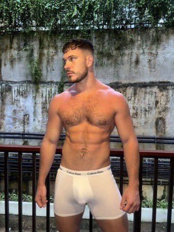 Your guy Leslie tweet media