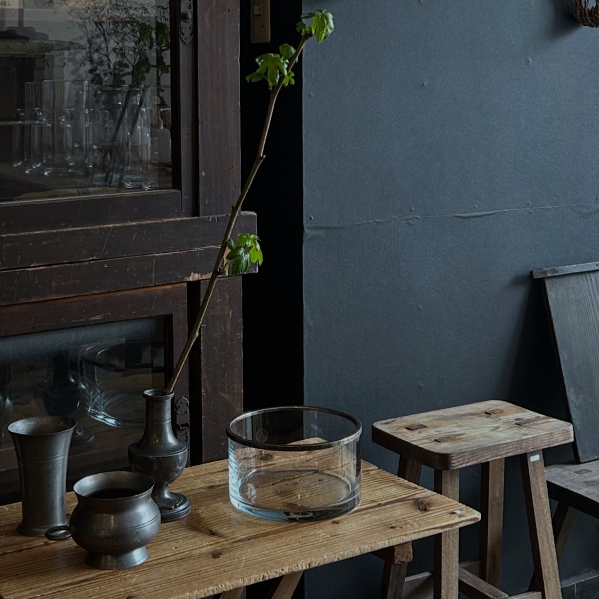 montique_kyoto's tweet image. saint hilaireのガラス器
France
φ20×H11cm

サン・ティレールはパリの高級銀器ブランド
縁にシルバーが施されたガラス鉢です

#antique #kyoto #japan #アンティーク #古道具 #骨董 #京都 #モンティーク #montique