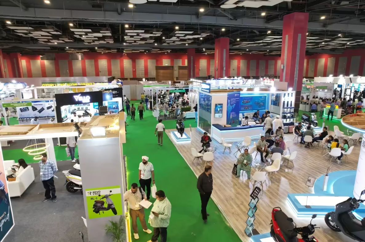 ETAuto's tweet image. #BrandConnectInitiative

⚡🚗 RideAsia EV: Powering the future of electric mobility in India

📖 Read at: shorturl.at/nFMQP

#RideAsiaEV #ElectricVehicles #EVIndia #SustainableMobility #AutoIndustry #CleanEnergy #MobilityFuture #EVExpo #ETAuto