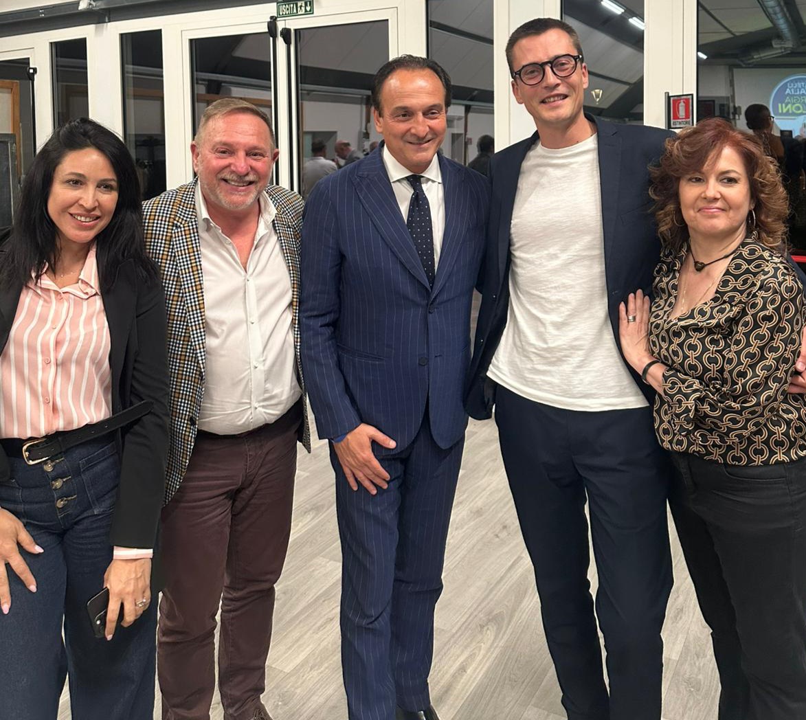saxsovrano's tweet photo. @ClaudioBorghi "Rispetto per gli alleati" (cit. A. Cirio)

 L'ho sentito con le mie orecchie.
(invitato da ex candidato sindaco) https://t.co/bJT4JQsJ5j