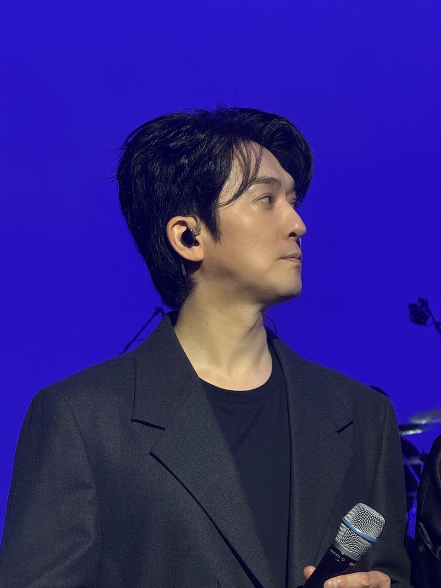 [#강필석 #KANGPILSUK]
<it’s Live> 콘텐츠 촬영 현장에서 만난 필석 배우 🖤

뮤지컬 <팬레터> X it’s Live 💌
듣는 순간 빠져나올 수 없는 필석 배우의 목소리 💭
지금 바로 함께해요 ✨
🔗 youtu.be/Nmdq3xJIwXI?si…