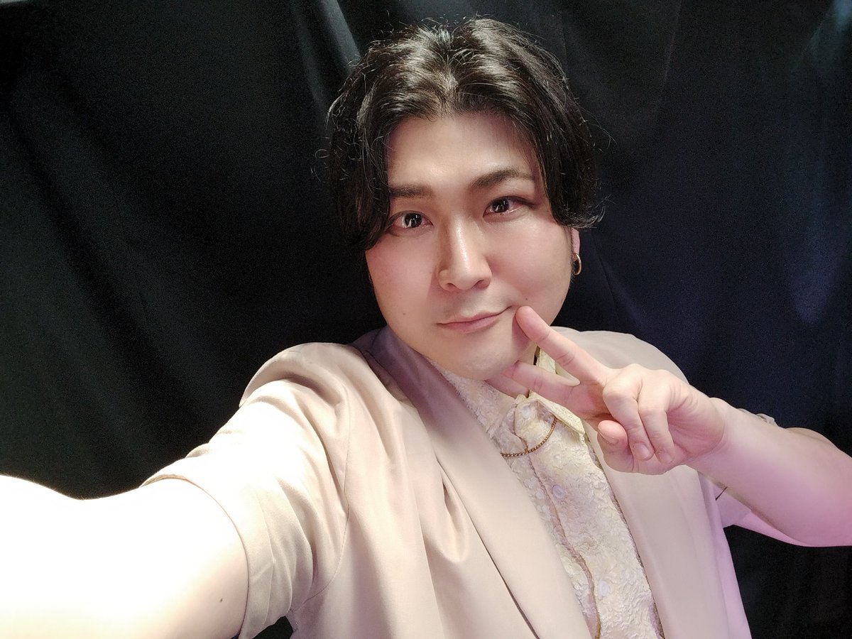 kinzo_aso's tweet photo. #あいどるごっこ
#TIFAMi 出演の昼回終わりました!
満席!ご来場&ご声援ありがとうございました。
めーっちゃ緊張したけど
めーーーっちゃ楽しかった!
超盛り上がりでしやわせ!
また、どこかで!
TIFAMiのリーダー(になってしまった)
黄色担当 金ちゃんより https://t.co/iVCZtNyvsB