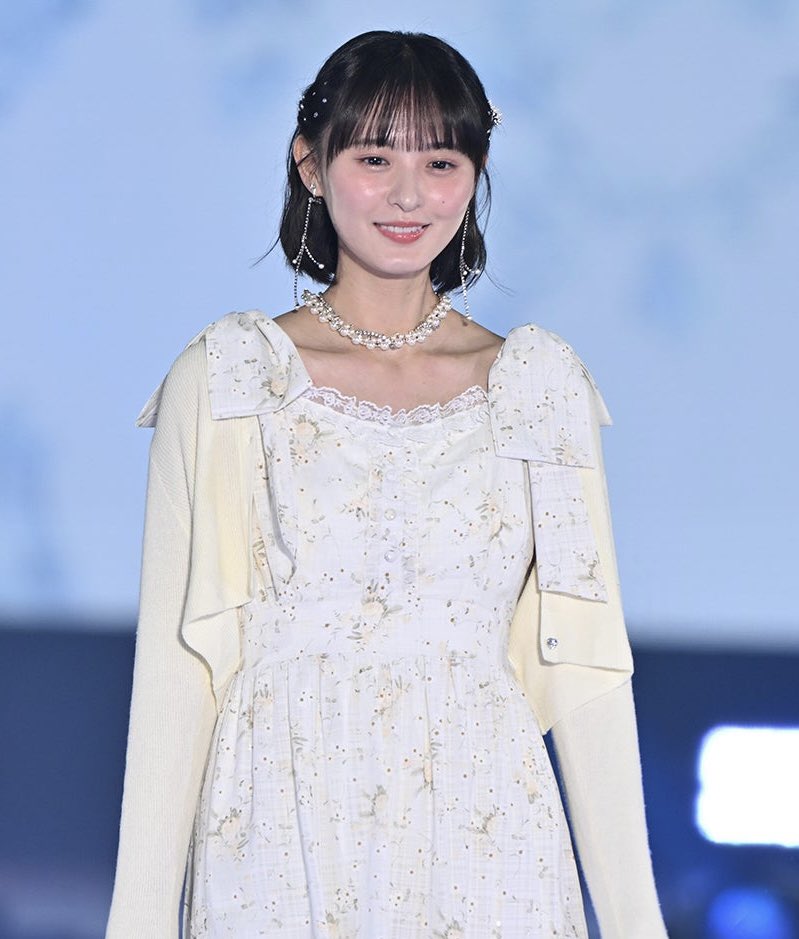 fu_mi_ngzk's tweet photo. 最強モデルの遠藤さくらがさすがに可愛すぎる https://t.co/AUEKKttq7m