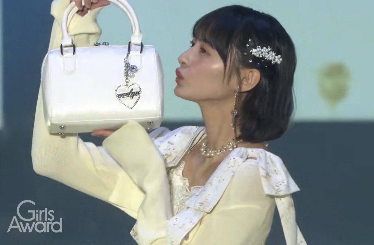 fu_mi_ngzk's tweet photo. 最強モデルの遠藤さくらがさすがに可愛すぎる https://t.co/AUEKKttq7m